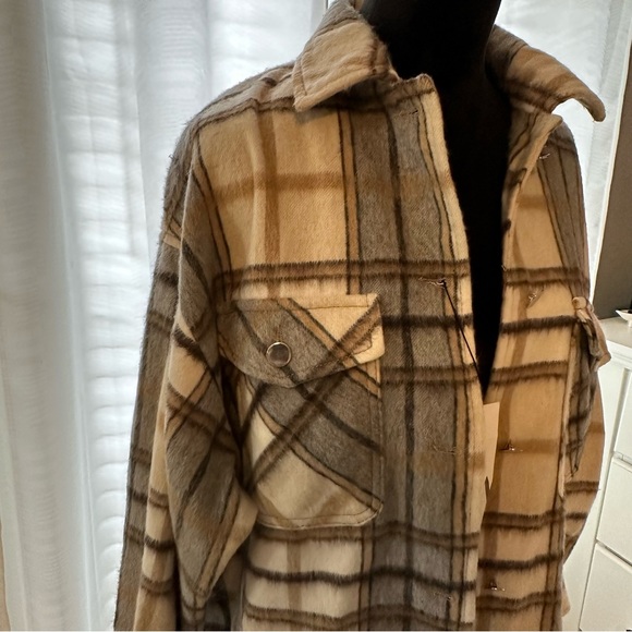 Zara thicker flannel - Picture 3 of 3